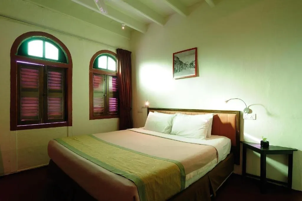 Red Inn Court George Town