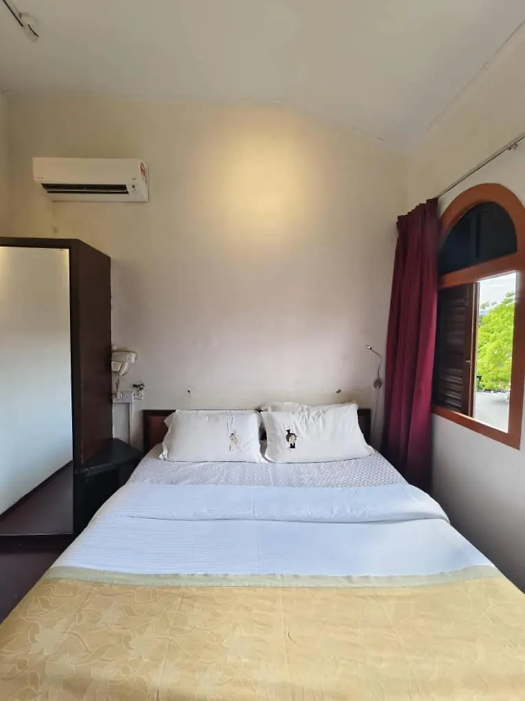 Red Inn Court George Town Hostel