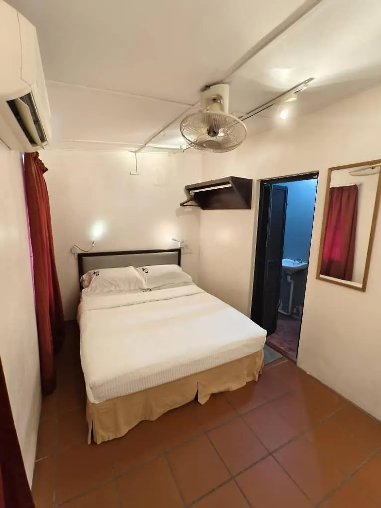 Red Inn Court George Town Hostel