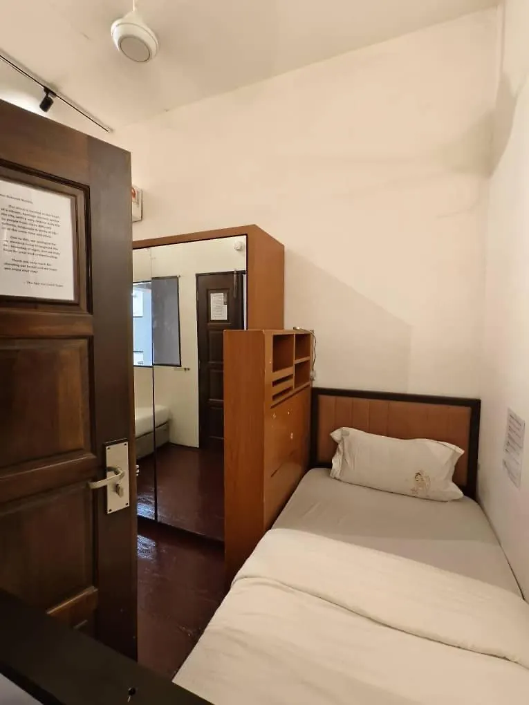 Red Inn Court George Town Hostel
