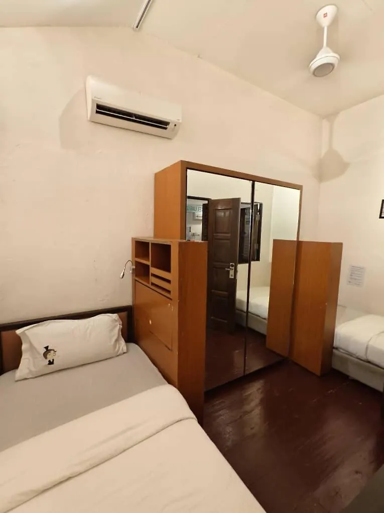 Red Inn Court George Town